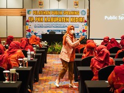 Pemkab Kediri Gelar Pelatihan Public Speaking untuk Pengurus PKK