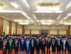 Mahasiswa UM Surabaya Bisa Lulus Tanpa Skripsi UM, Ini Skema yang Diterapkan