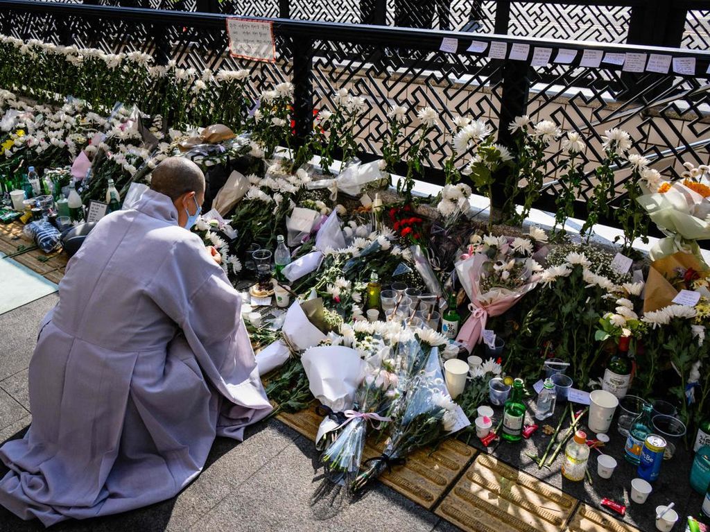Korban Tewas Tragedi Itaewon Bertambah Lagi, Kini Jadi 155 Orang Korban Tewas Tragedi Itaewon Bertambah Lagi, Kini Jadi 155 Orang