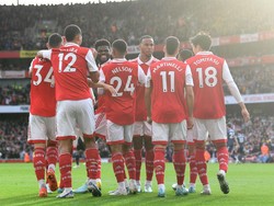 Meriam London Menyalak Lagi