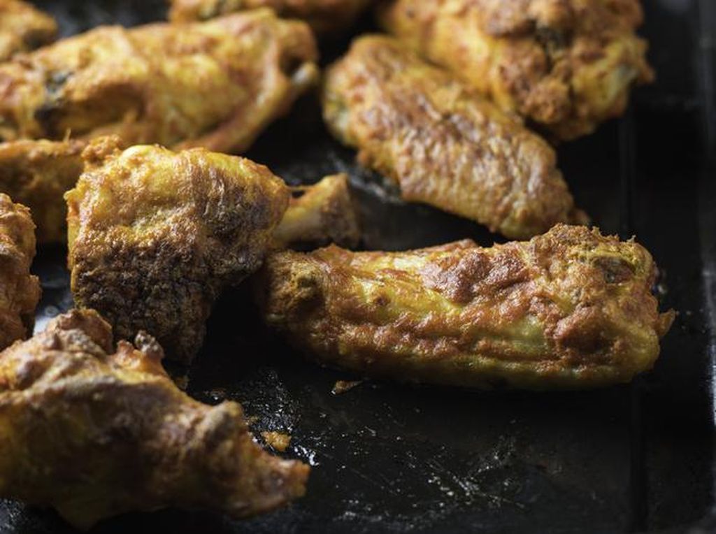 4 Cara Hangatkan Fried Chicken Sisa agar Kembali Renyah