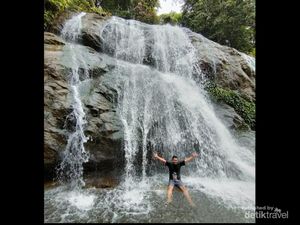 Air Terjun Bajuin yang Eksotis di Kalsel, Sudah Tahu Belum?