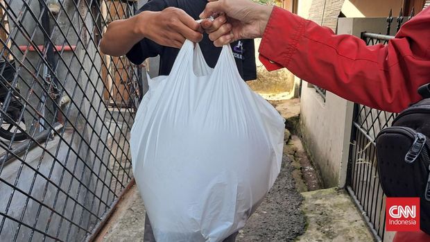 Nauval Helmy menceritakan perjuangannya dalam bisnis ikan. (CNN Indonesia/Poppy Fadhilah)