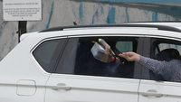 Detik-detik Pria Lempar Bom Molotov ke Pelabuhan Dover, Inggris