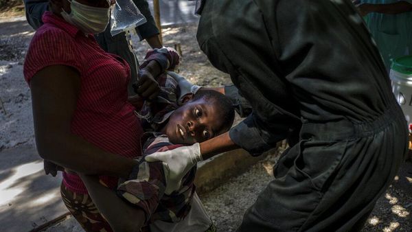 Foto-foto Ini Tunjukkan Penyakit Kolera Kembali Merebak di Haiti