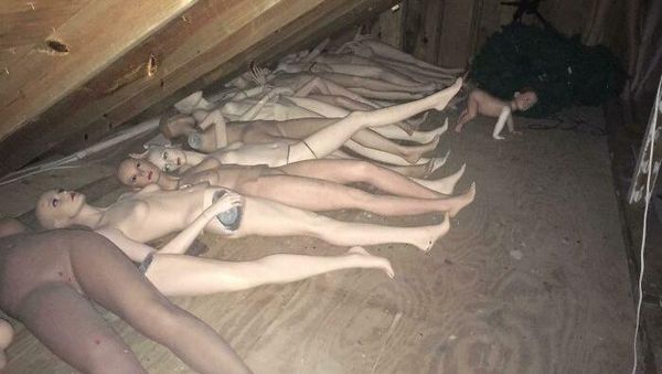 Deretan Foto Menyeramkan Saat Netizen Pindah ke Rumah Baru