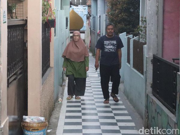 Melihat Jalan Gang Papan Catur yang Viral di Bandung