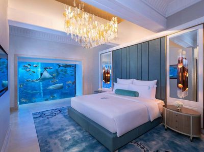 Potret Calon Hotel Paling Mewah Dunia, Ada Kamar Underwater