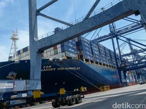 Kapal Raksasa Rute RI-AS Bersandar di Priok, Barang Bakal Makin Murah Nih Kapal Raksasa Rute RI-AS Bersandar di Priok, Barang Bakal Makin Murah Nih