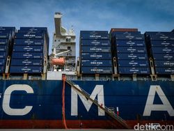 Penampakan Kapal Kontainer Terbesar Di Dunia Uji Coba