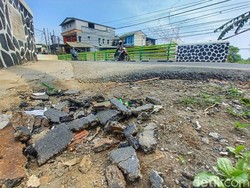 Viral Jembatan Cisangkuy Bandung Retak, Cek Faktanya
