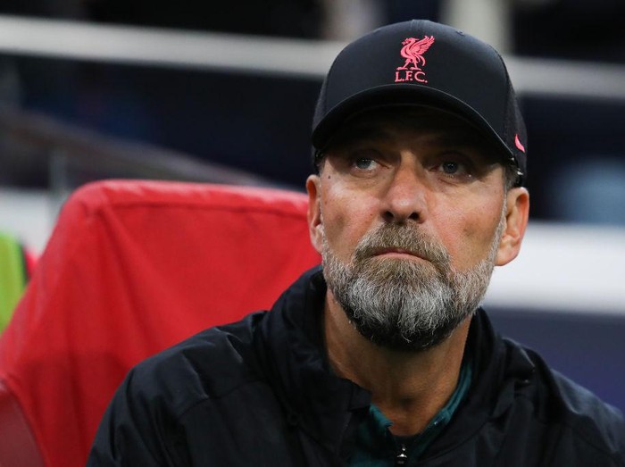AMSTERDAM, NETHERLANDS - OCTOBER 26: Jurgen Klopp, manager of Liverpool, looks on during the UEFA Champions League group A match between AFC Ajax and Liverpool FC at Johan Cruyff Arena on October 26, 2022 in Amsterdam, Netherlands. (Photo by James Gill - Danehouse/Getty Images)