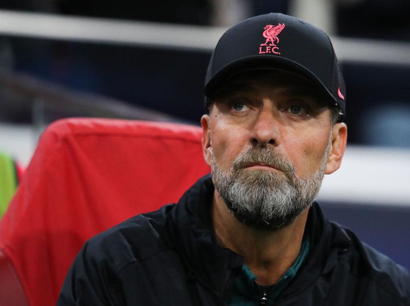 AMSTERDAM, NETHERLANDS - OCTOBER 26: Jurgen Klopp, manager of Liverpool, looks on during the UEFA Champions League group A match between AFC Ajax and Liverpool FC at Johan Cruyff Arena on October 26, 2022 in Amsterdam, Netherlands. (Photo by James Gill - Danehouse/Getty Images)