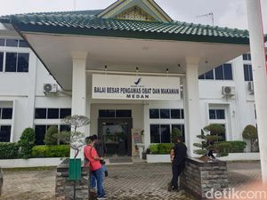 3 Pejabat Unibebi Diperiksa di BPOM Medan Sejak Pagi 3 Pejabat Unibebi Diperiksa di BPOM Medan Sejak Pagi
