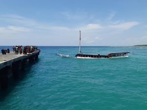 Kapal Motor Mila Jaya Tujuan Situbondo Tenggelam di Perairan Sapudi Kapal Motor Mila Jaya Tujuan Situbondo Tenggelam di Perairan Sapudi