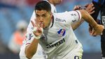 Luis Suarez Dua Kali Jebol Gawang Liverpool, Angkat Trofi Juara