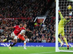 Gol Rashford ini menjadi pembeda dalam kemenangan MU dengan skor 1-0 atas West Ham. Foto: Getty Images/James Gill - Danehouse