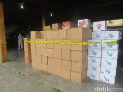 Polisi Sita Ribuan Botol Miras Ilegal dari Gudang di Baturaden