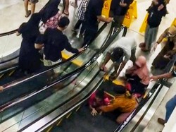 Usaha Warga Bondowoso Belajar Pakai Eskalator: Sukses hingga Terjungkal