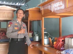 Kisah Pak Polisi di Klaten Bantu Korban PHK-Pengangguran Via Angkringan