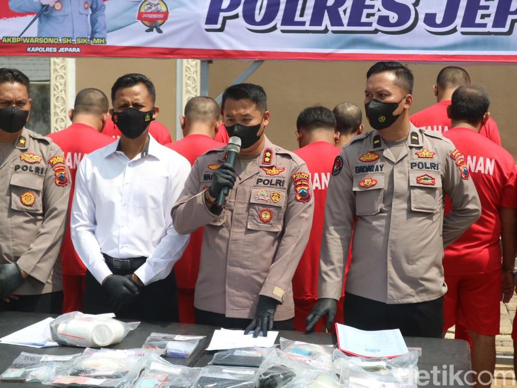 Polisi Bekuk Penjual Obat Terlarang di Jepara, Pelaku Kantongi Rp 2 Juta/Boks