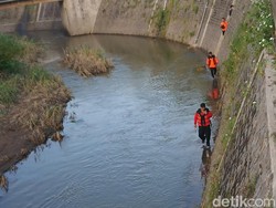 Bocah 12 Tahun Hilang Terseret Arus Sungai Song Tulungagung