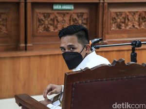 Tawa Sambo Diungkap Eliezer gegara Salah Pakai Senjata Tawa Sambo Diungkap Eliezer gegara Salah Pakai Senjata