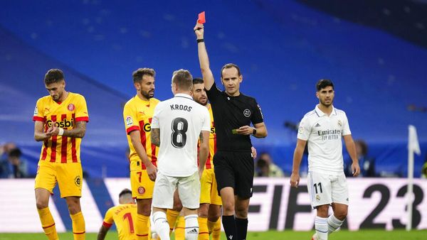 Momen Kartu Merah Perdana Toni Kroos