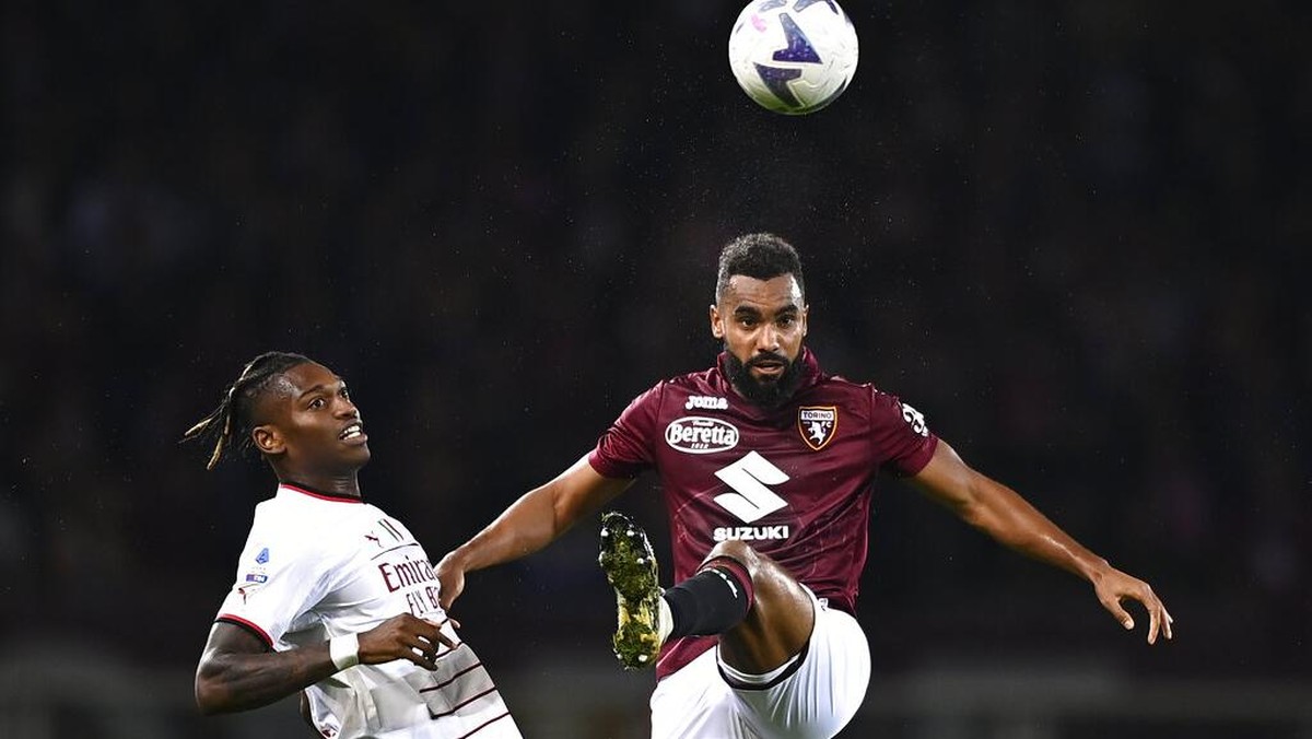 AC Milan kalah 1-2 dari Torino dalam lanjutan Liga Italia (Foto: AP/Fabio Ferrari)