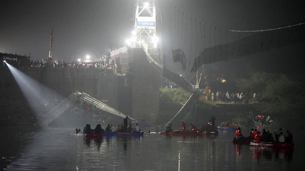 Usai Itaewon, 81 Orang Tewas Akibat Jembatan Gantung Ambruk di India