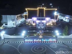 Wajah Balkot Sukabumi yang Kini Warna Warni di Malam Hari