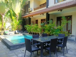 Rekomendasi Penginapan Murah Rp 150 Ribuan di Jalan Poppies Kuta