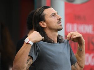 Zlatan: Ligue 1 Ada Messi, Mbappe, Neymar, tapi Tak Punya Dewa