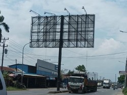 Baliho Deterjen Bergambar Celdam-Bra di Pekalongan Akhirnya Dicopot!