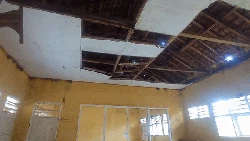 Miris! Ruang Kelas SDN di Cianjur Rusak-Jadi Sarang Walet