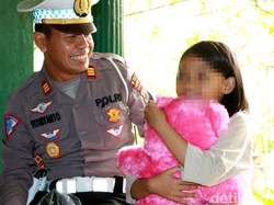 Senyum Bocah Ditelantarkan Ayah dalam Mobil di Pekalongan Dapat Banyak Kado