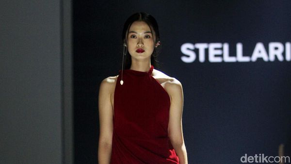 10 Koleksi Busana Couture Stella Rissa di Jakarta Fashion Week 2023
