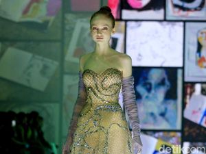 10 Koleksi Busana Yogie Pratama di Jakarta Fashion Week 2023, Multicolor 10 Koleksi Busana Yogie Pratama di Jakarta Fashion Week 2023, Multicolor