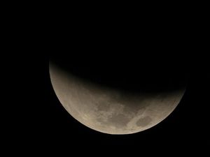 Gerhana Bulan Total Diamati Langsung dari Lembang Gerhana Bulan Total Diamati Langsung dari Lembang