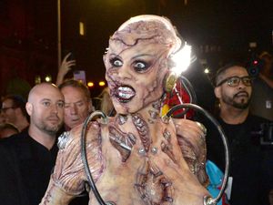 Heidi Klum Sang Ratu Pesta Halloween, dari Dewa Hingga Iblis Heidi Klum Sang Ratu Pesta Halloween, dari Dewa Hingga Iblis