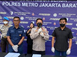 Polisi Ringkus 2 Pencuri Spesialis Spion Mobil Mewah di Jakbar