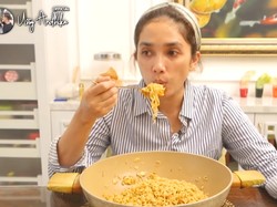 7 Kreasi Mie Instan ala Seleb Indo, Pakai Saus Carbonara hingga Budae Jjigae
