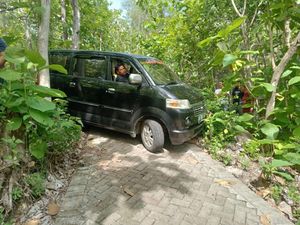 Misteri Mobil APV Nyasar di Makam Keramat Ponorogo, Kok Bisa? Misteri Mobil APV Nyasar di Makam Keramat Ponorogo, Kok Bisa?