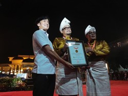 Warga 5 Negara Tarikan Zapin Pecahkan Rekor MURI di Medan