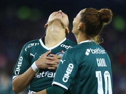 Pesepakbola putri Palmeiras, Bia Zaneratto, melakukan selebrasi Ronaldo dalam final Copa Libertadores Putri kontra Boca Juniors. (Foto: Getty Images/Franklin Jacome)