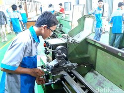 Keren! Pelajar Karawang Mampu Produksi Sparepart Untuk Moge