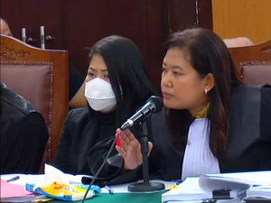 Riuh saat Pengacara Sambo Tanyakan Teman Wanita Yosua ke Saksi