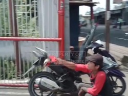 Satpol PP Cek Viral Pria Bertato Ngemis Modus Habis Bensin di Bogor