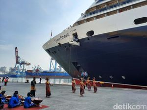 Perdana! Kapal Pesiar Sandar Lagi di Jakarta Perdana! Kapal Pesiar Sandar Lagi di Jakarta