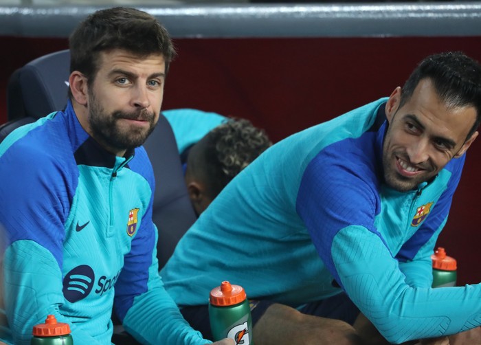 Sergio Busquets and Gerard Pique during the match between FC Barcelona and Villarreal CF, corresponding to the week 10 of the Liga Santander, played at the Spotify Camp Nou, in Barcelona, on 20th october 2022. (Photo by Joan Valls/Urbanandsport /NurPhoto via Getty Images)
